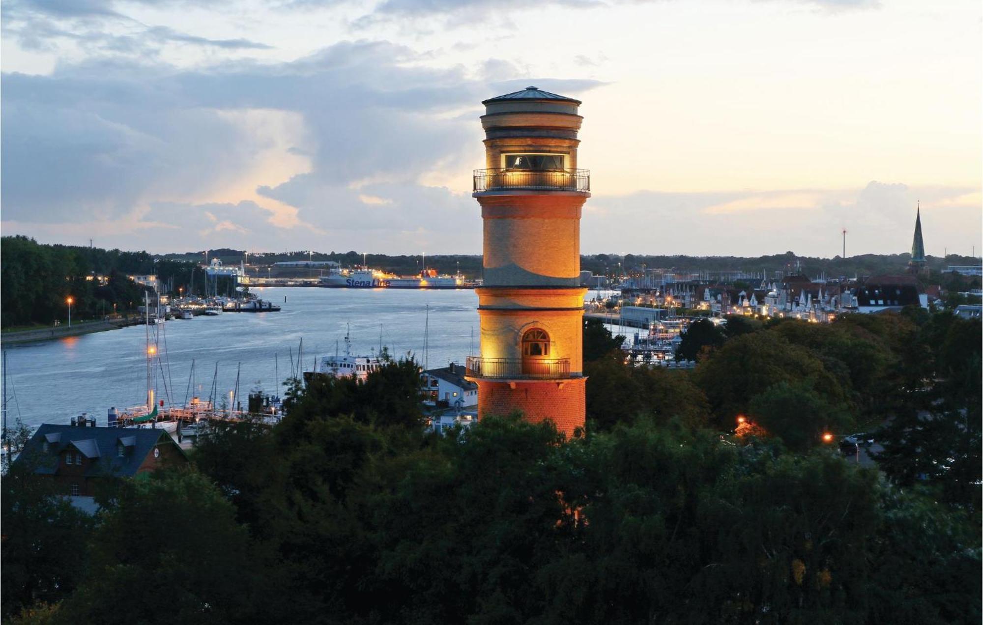 1 Bedroom Amazing In Travemuende *